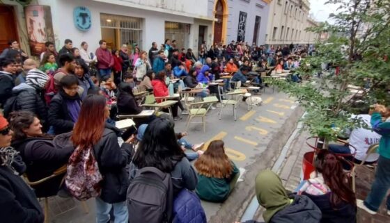 Asamblea de Adiunju vota el no inicio del año académico 2026 