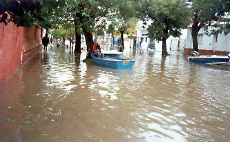 Santa Fe: movilización contra la impunidad de los culpables por las  inundaciones del 2003