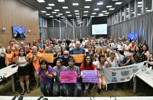 Masiva audiencia jubilatoria en Diputados