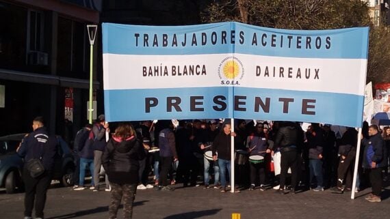 Bahía Blanca: contundente paro nacional e importante movilización de trabajadores