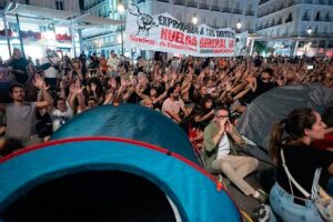 Estado Español: ¡No nos vamos, nos quedamos! Un grito unánime recorre la acampada de Sol