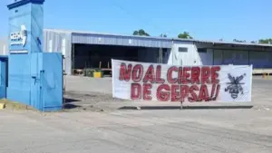 La fábrica GEPSA de Pilar impidió el ingreso a sus trabajadores