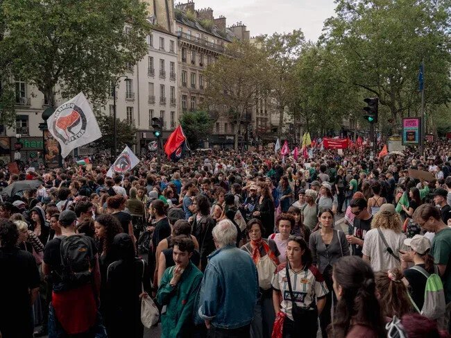 Grandes movilizaciones en Francia contra el ajuste presupuestario en el sector público
