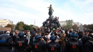 Los estudiantes franceses no aflojan