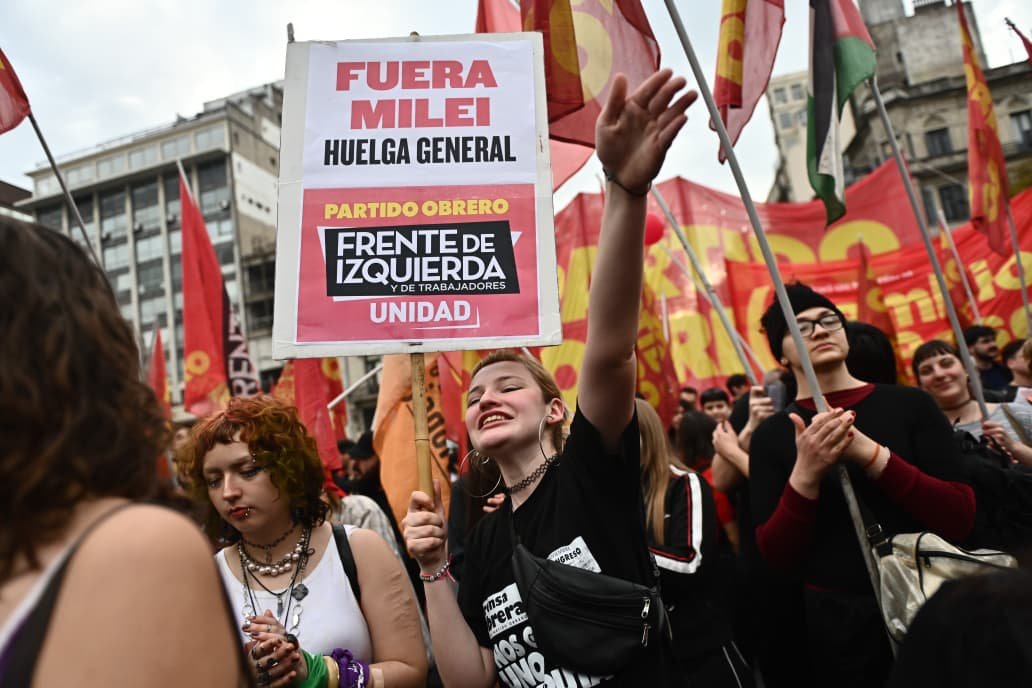 Documento de la Marcha de la Bronca leído en Plaza de Mayo