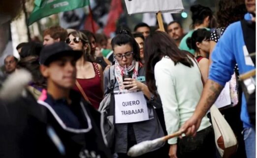 En la Argentina de Milei un cuarto de los jóvenes es indigente