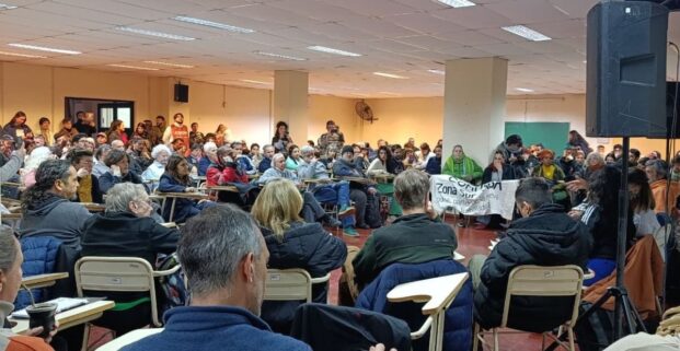 Primera reunión organizativa de la Marcha de la Bronca contra el gobierno de Milei