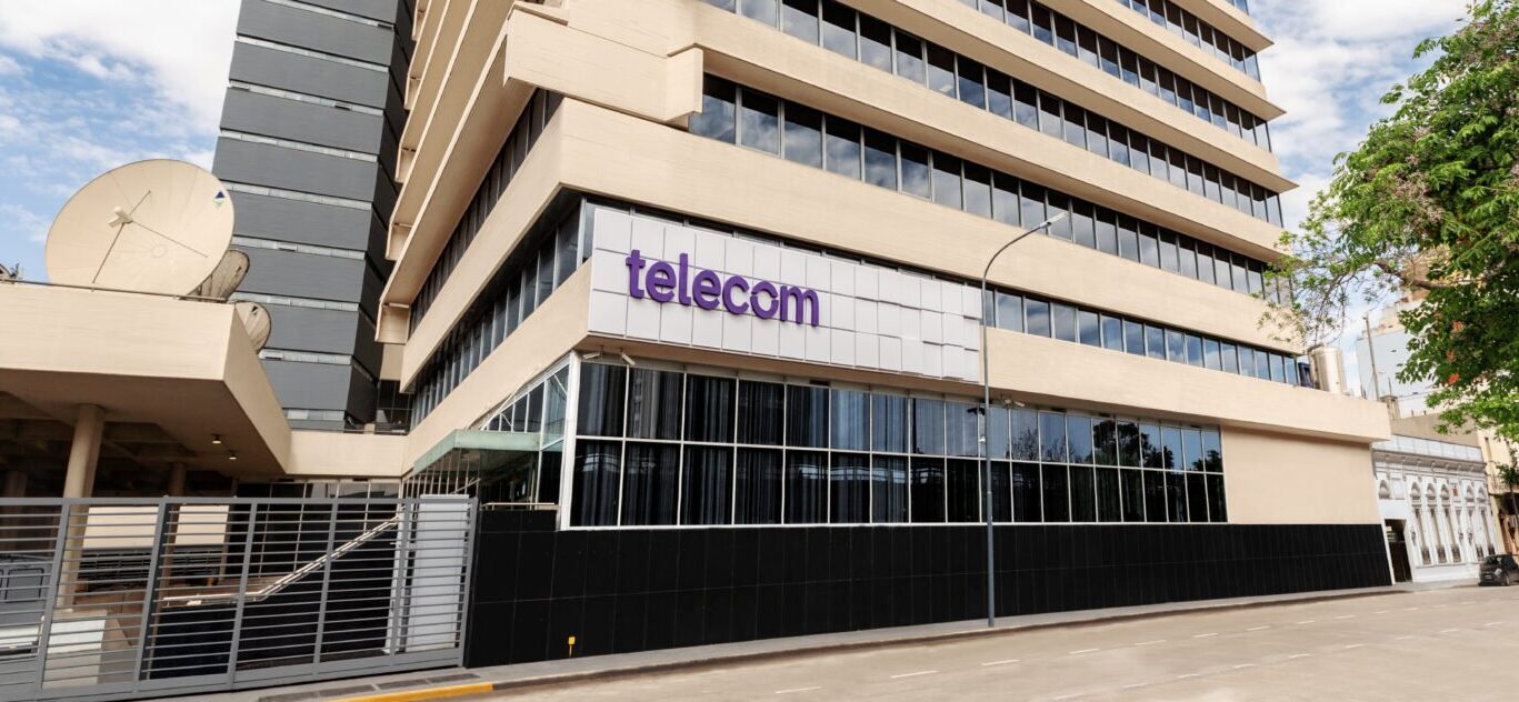 La aprobación de Metrotel consolida al monopolio Telecom-Clarín y su ofensiva patronal
