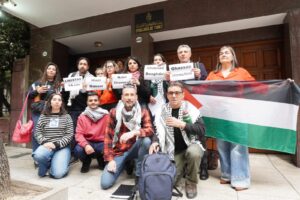 Por la libertad de "los 4 de Túnez", presentación frente a la embajada en Buenos Aires