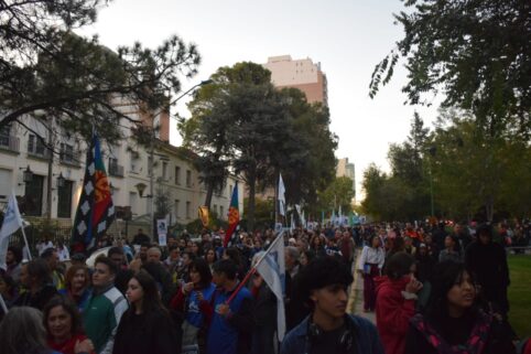 Neuquén: más de 30.000 personas movilizadas en defensa de la universidad pública