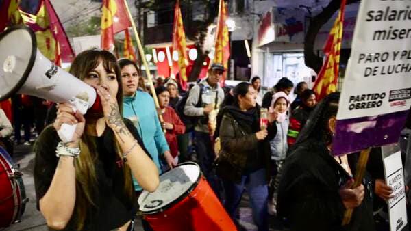 movilizacion-en-mendoza-contra-la-visita-de-milei