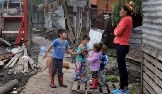 El 70% de las adolescentes destina más de cuatro horas a las tareas de cuidado