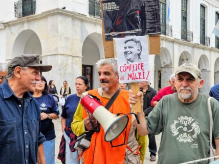 Córdoba: Llaryora también quiere subir los descuentos de Apross