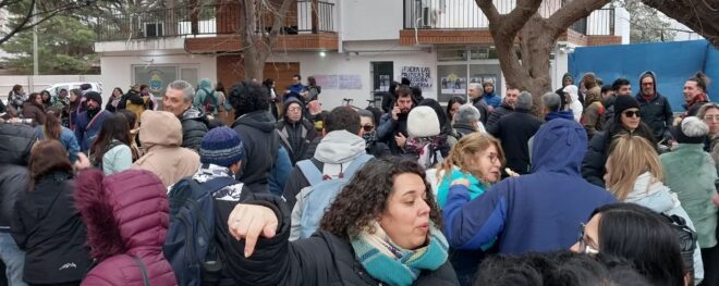 Neuquén: masiva acción de lucha sobre el distrito educativo X