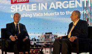 Neuquén: el gobernador Figueroa y su pasión por Houston