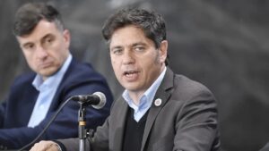 Kicillof cruza a Milei pero ataca a los que reclaman porque no llegan a fin de mes