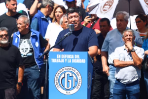 La CGT marcha por los endeudados, pero no para contra quienes los endeudaron