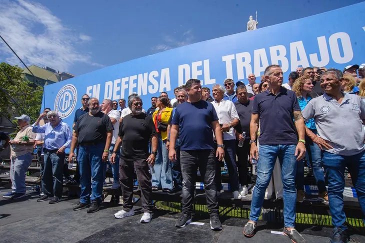 "Dirigentes de la CGT"
