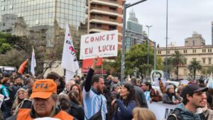 Córdoba: estudiantes y trabajadores se movilizaron en defensa del Conicet, la ciencia y la técnica