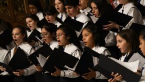 Crece la campaña contra la disolución del Coro Nacional de Niños