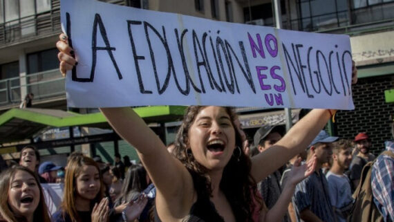 Milei pone en peligro la educación universitaria