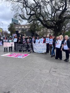 El Plenario de Trabajadoras plantó bandera junto a familiares de víctimas de femicidio y de violencia de género