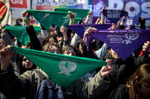 Contra los discursos reaccionarios de Milei y Trump, en defensa del aborto legal y la ESI: vamos a la Marcha de la Bronca
