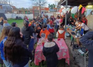 El Polo Obrero festejó el día de las infancias en los barrios compartiendo meriendas, juegos y experiencias de organización obrera