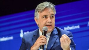 ¿"No hay plata"? El dato oculto que desmiente el discurso de Llaryora sobre los salarios estatales