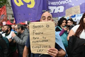 A 5 marchas universitarias y 364 días de incumplimiento, un solo camino a seguir
