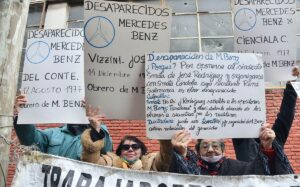 Juzgan a los directivos de Mercedes Benz durante la dictadura por la desaparición de dos delegados