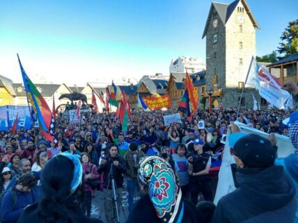 Múltiples protestas esperan a Milei en Bariloche