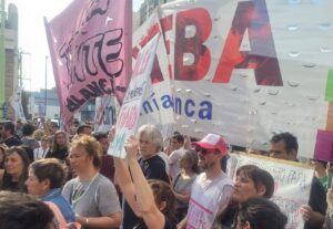 Fuerte repudio a la presencia de Milei en Bahía Blanca